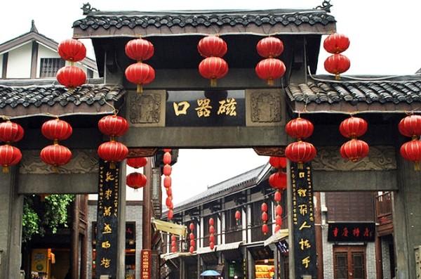 发挥实效丨安全出口数量不足,突泉一餐饮店被临时查封!